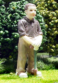 O-Scale Golfer Watching